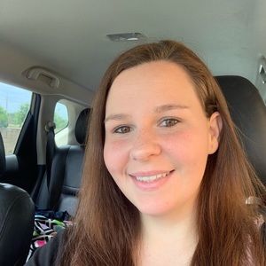 Meet your Posher, Candice